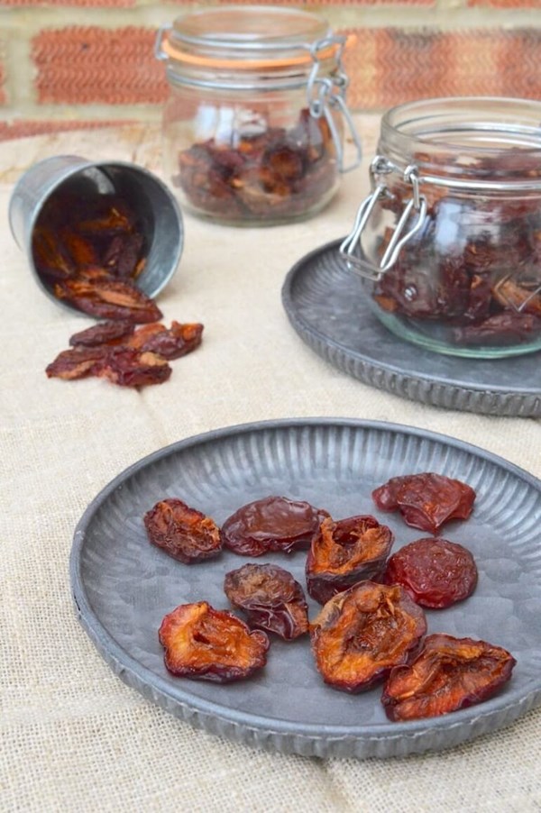 How to make your own prunes