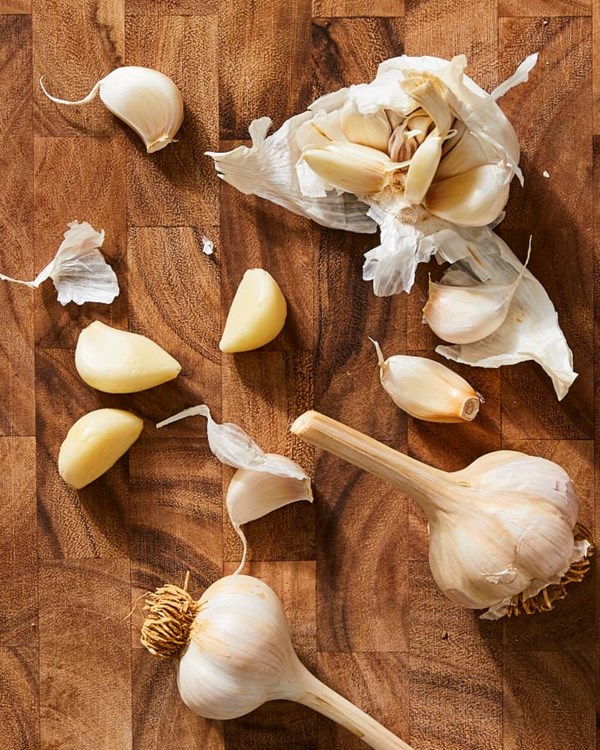 How to mince garlic like a pro