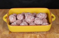 How to shape meatballs