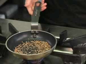 How to toast spices