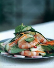 Hué prawn and cucumber salad