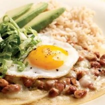 Huevos rancheros verdes