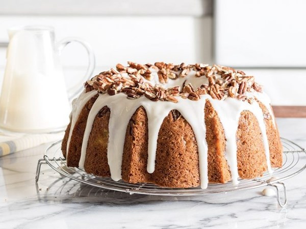 Hummingbird bundt cake