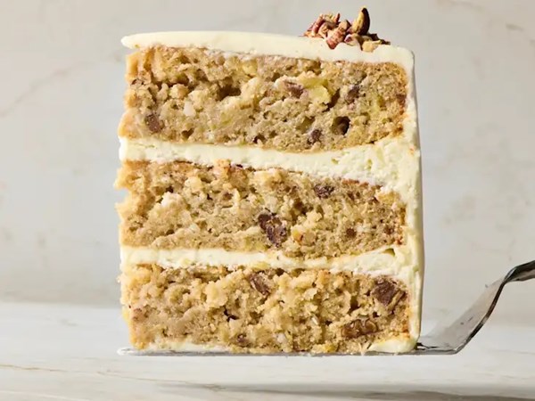 Hummingbird cake