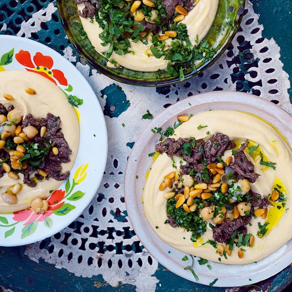 Hummus kawarma (lamb) with lemon sauce