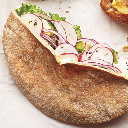 Hummus-stuffed pitas