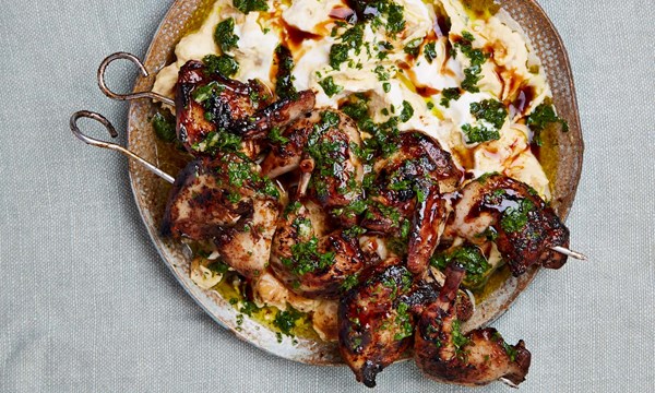 Hummus with grilled quail and parsley salsa