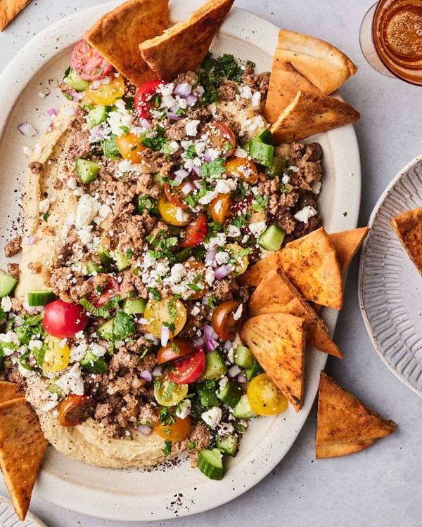 Hummus with ground lamb