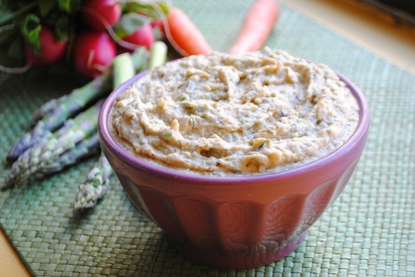 Hummus with roasted fennel, garlic, and dill