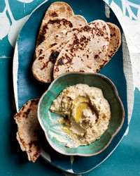 Hummus with wheat flatbreads
