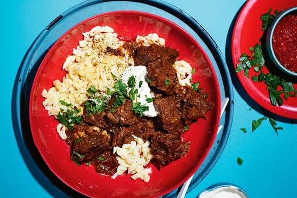 Hungarian beef and onion stew with hot paprika sauce (Pörkölt with erös pista)