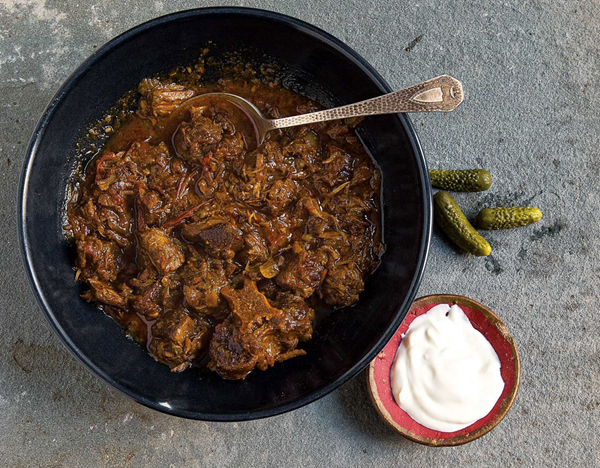 Hungarian braised beef with paprika (Pörkölt)