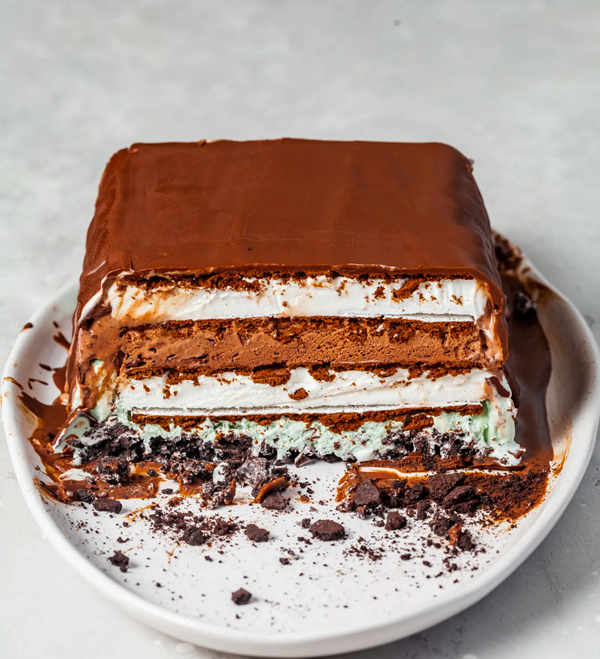 Ice cream sandwich cake