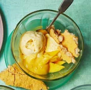 Ice-cream sundae