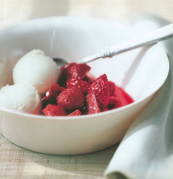 Ice wine ice cream with strawberry rhubarb compote