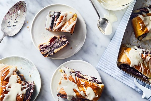 Iced blueberry buns