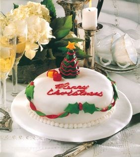 Iced Christmas cake