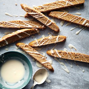 Iced gingerbread biscotti