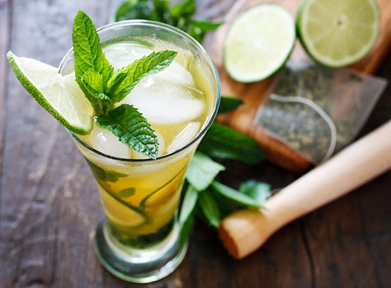Iced green tea mojito