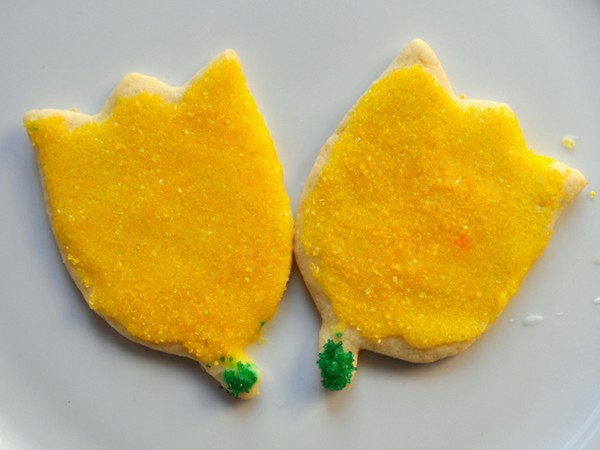 Iced lemon tulip cookies
