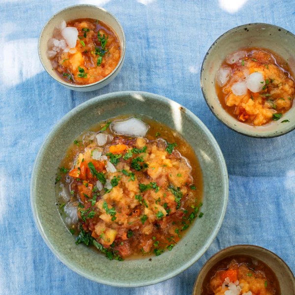 Iced melon and tomato soup