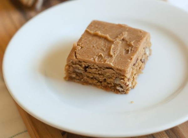 Iced muscovado caramel-nut blondies
