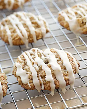 Iced oatmeal applesauce cookies