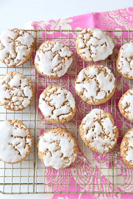 Iced oatmeal cookies 