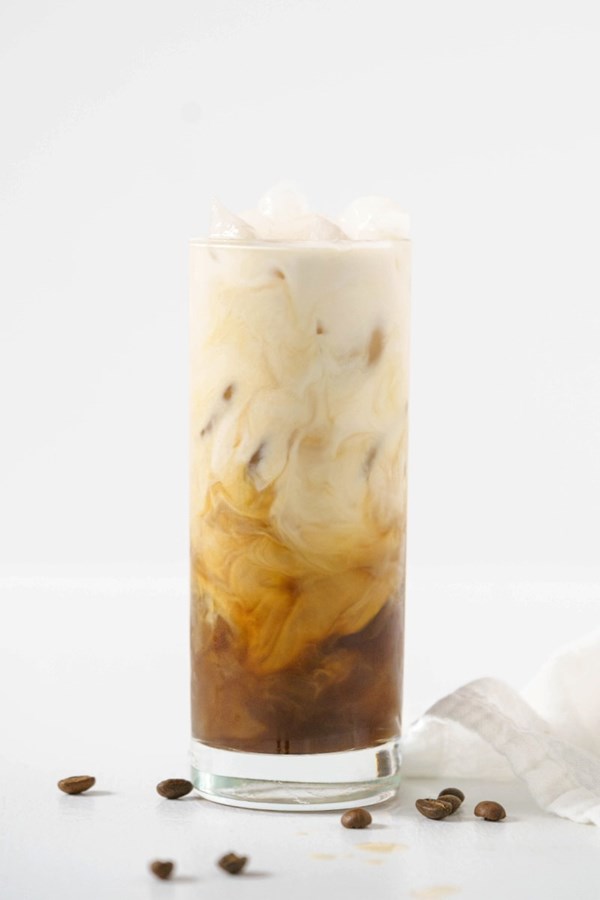 Iced vanilla latte