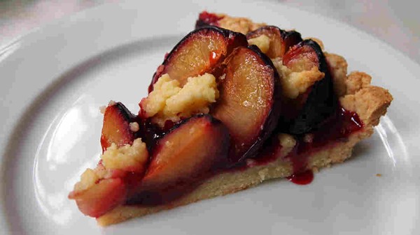 Imperial plum tart (Zwetschgendatschi)