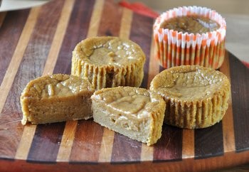 Impossible pumpkin pie cupcakes