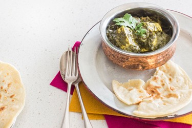 Indian saag with tofu and roti 