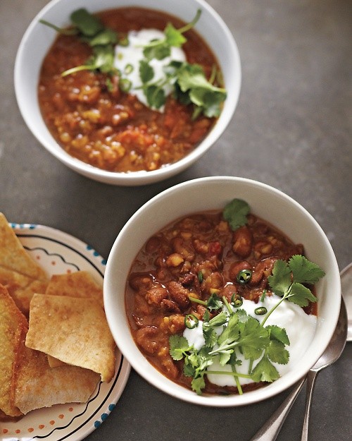 Indian-spiced bean-and-tomato soup