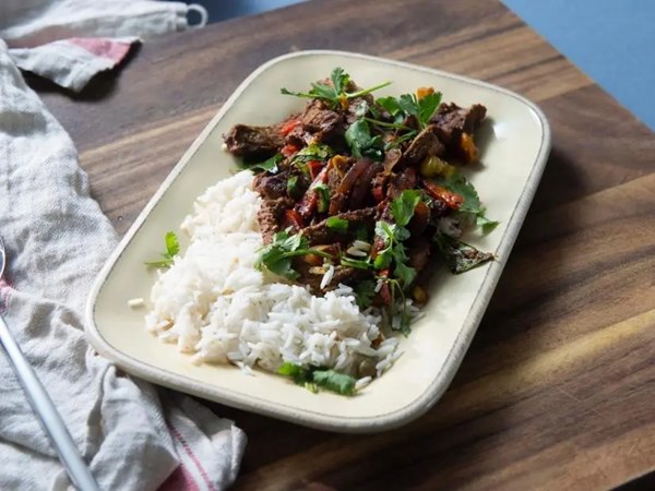Indian-spiced pepper steak