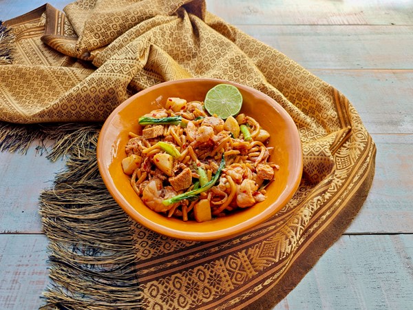 Indian-style fried noodles (Mee goreng)