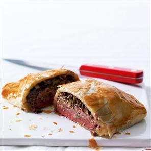 Individual beef Wellingtons