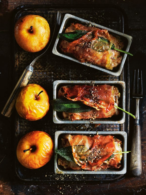 Individual fennel, pork and prosciutto meatloaves with roasted apples