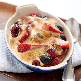 Individual fresh berry gratins with zabaglione