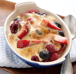 Individual fresh berry gratins with zabaglione