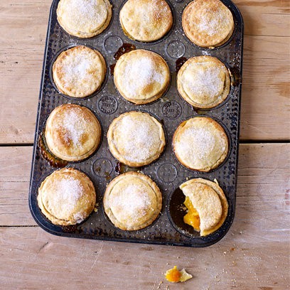 Individual fruit pies 