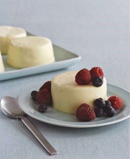 Individual New York cheesecakes