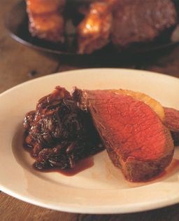 Individual roast beef with bitter onions