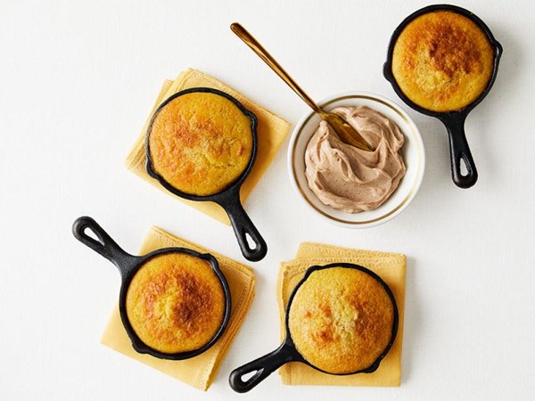 Individual skillet cornbreads