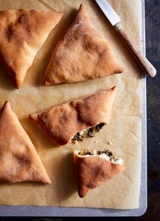 Individual spinach-walnut pies