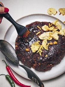 Indo-Dutch meatloaf (Frikadel pan)