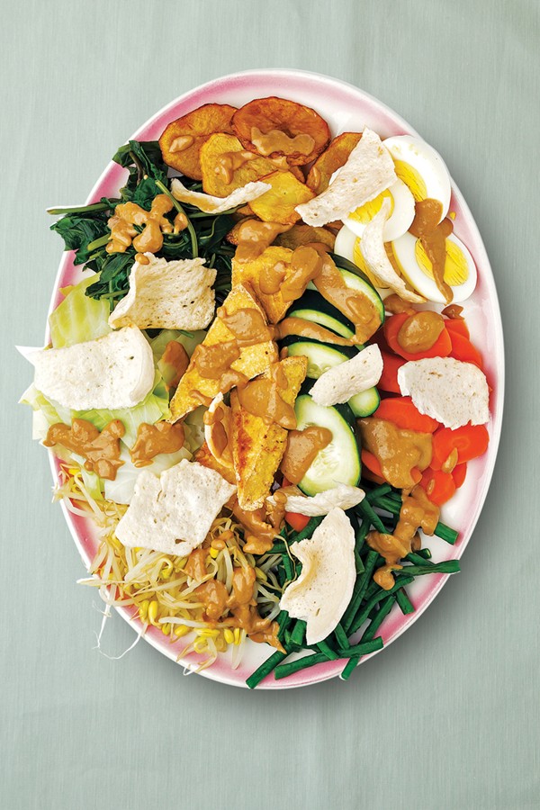 Indonesian vegetable salad with peanut dressing (Gado-gado)