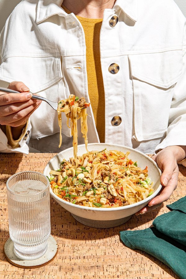 Inside-out egg roll noodles
