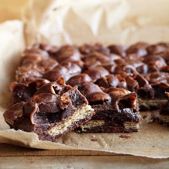 Inside-out s'mores brownies