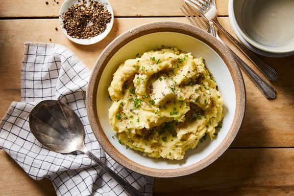 Instant Pot buttermilk and leek mashed potatoes