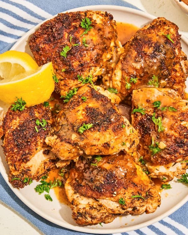 Instant Pot chicken thighs with garlic and lemon
